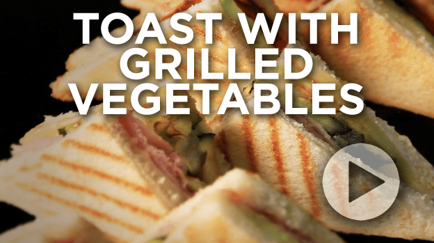Toast with grilled vegetables